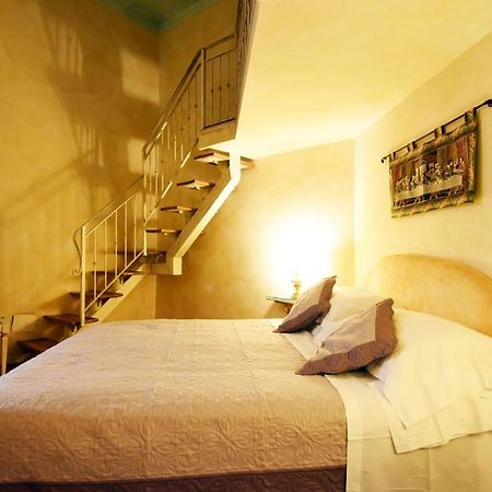Italian Experience-Suite Medici Loft 8 Florencia Exterior foto